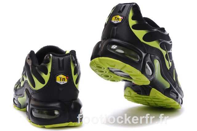 max air tn envente paris requin tn rouge nouveaustyle.JPG